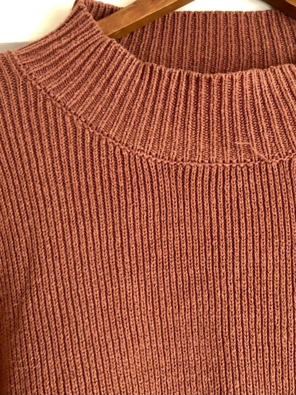 Neuflora Sweater - Picture 3 of 3